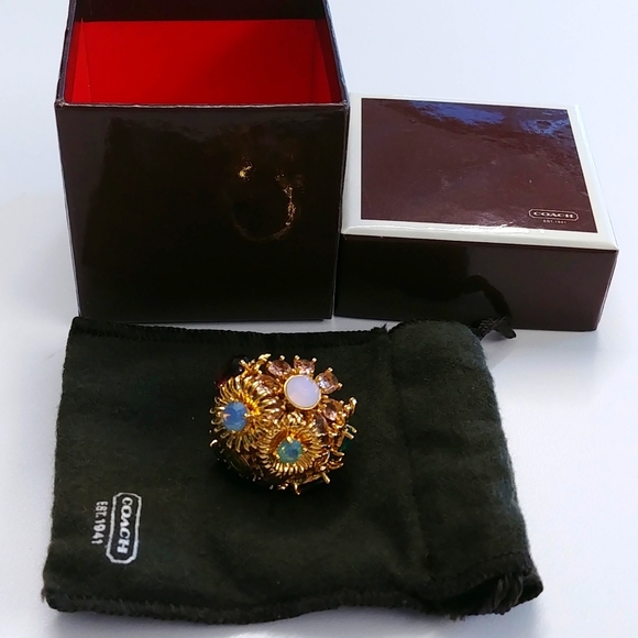 NWOT Coach Multi Stone Floral Cluster Cocktail Ring - Picture 7 of 10